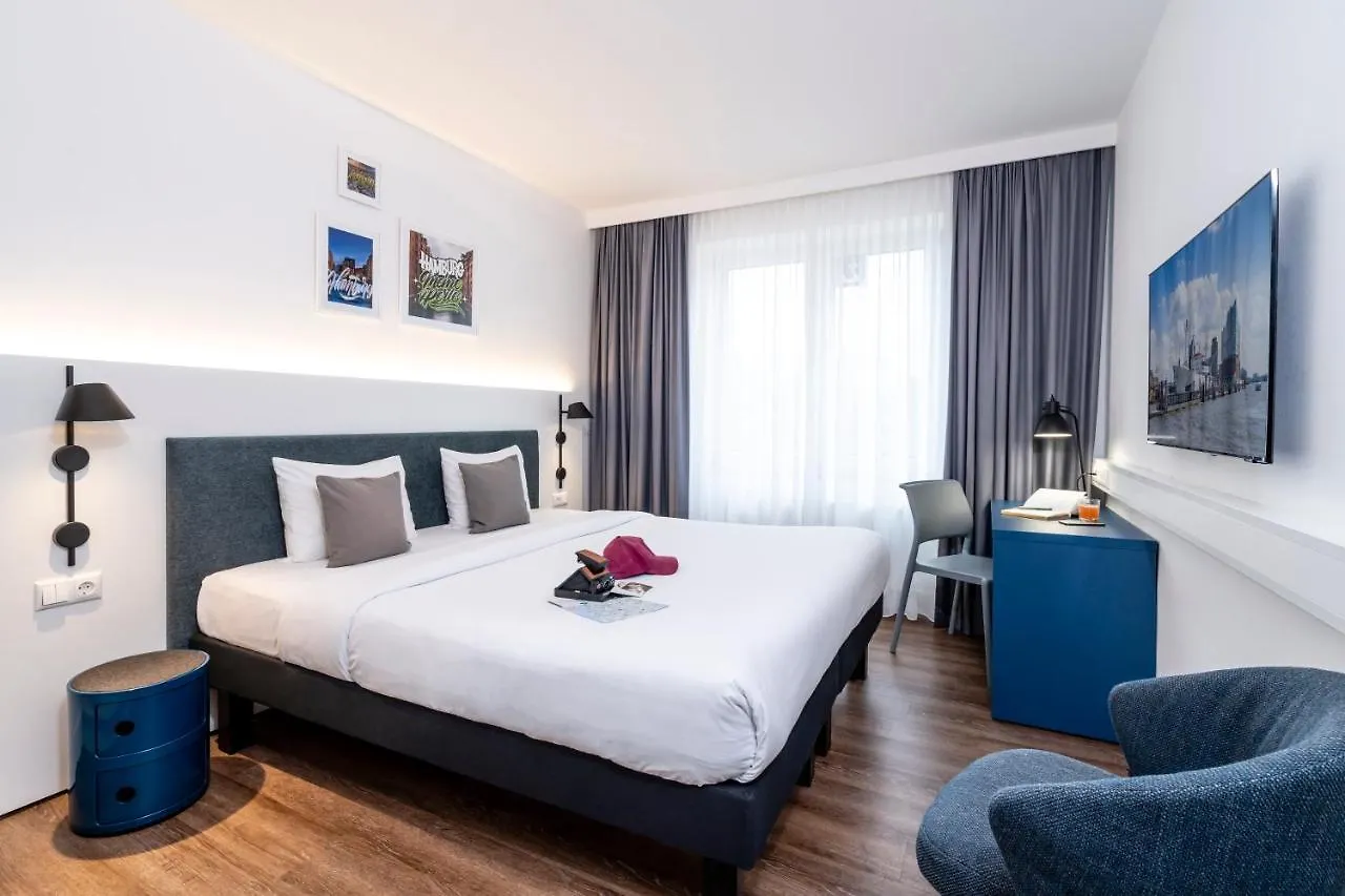 Ibis Styles Hamburg Alster City 2*,
